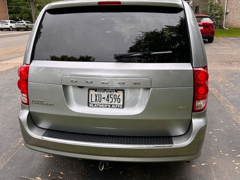 Used 2020 Dodge Grand Caravan SXT FWD image 5