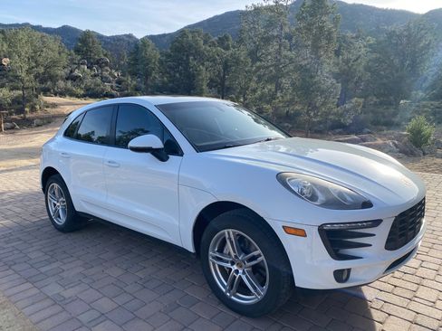 Used 2016 Porsche Macan S image 4