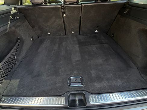 Used 2018 Mercedes-Benz GLC 300 4MATIC image 10