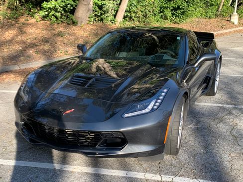Used 2017 Chevrolet Corvette Z06 w/ Z07 Performance Package image 2