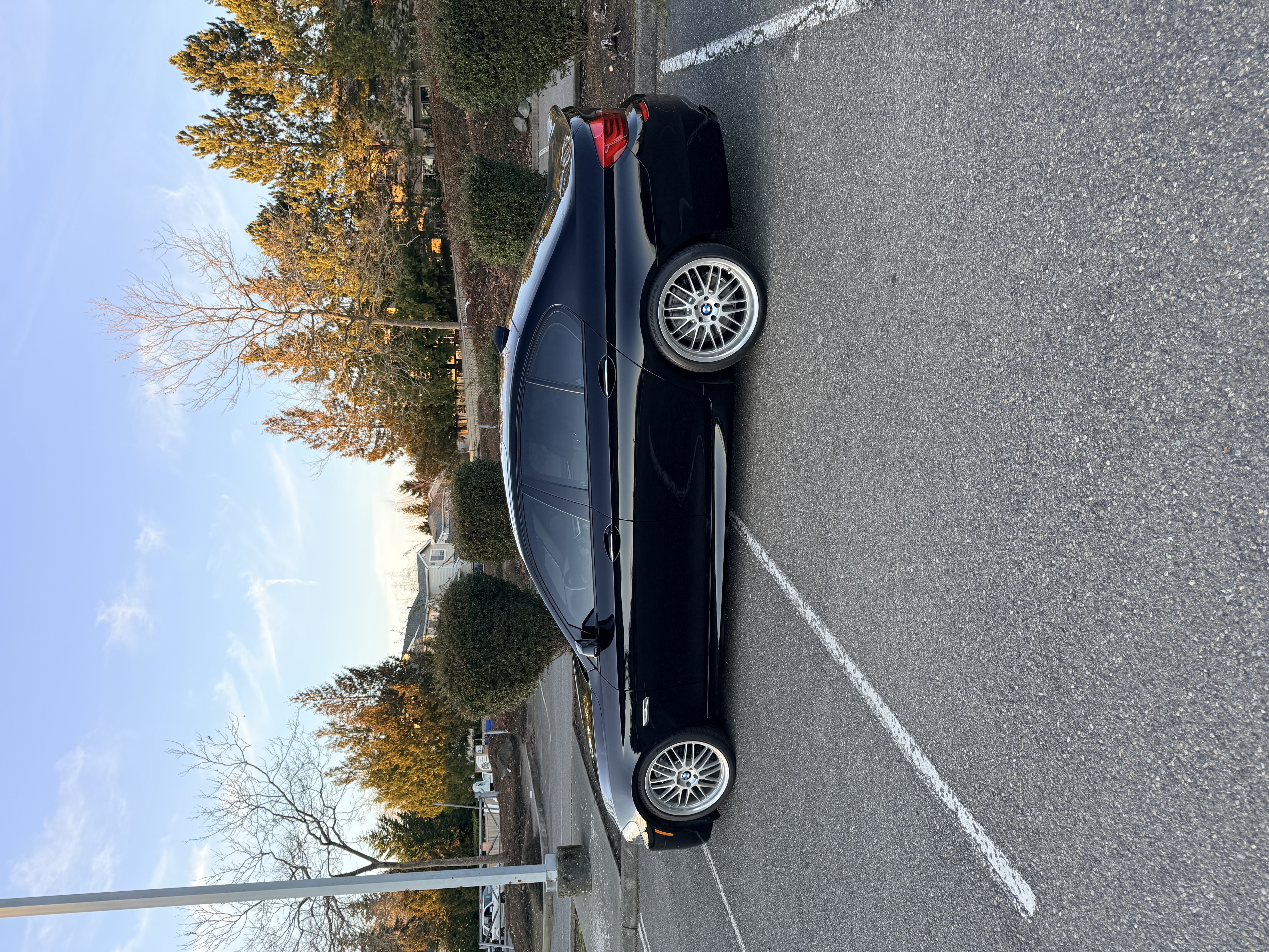Used 2011 BMW 550i Sedan RWD image 2
