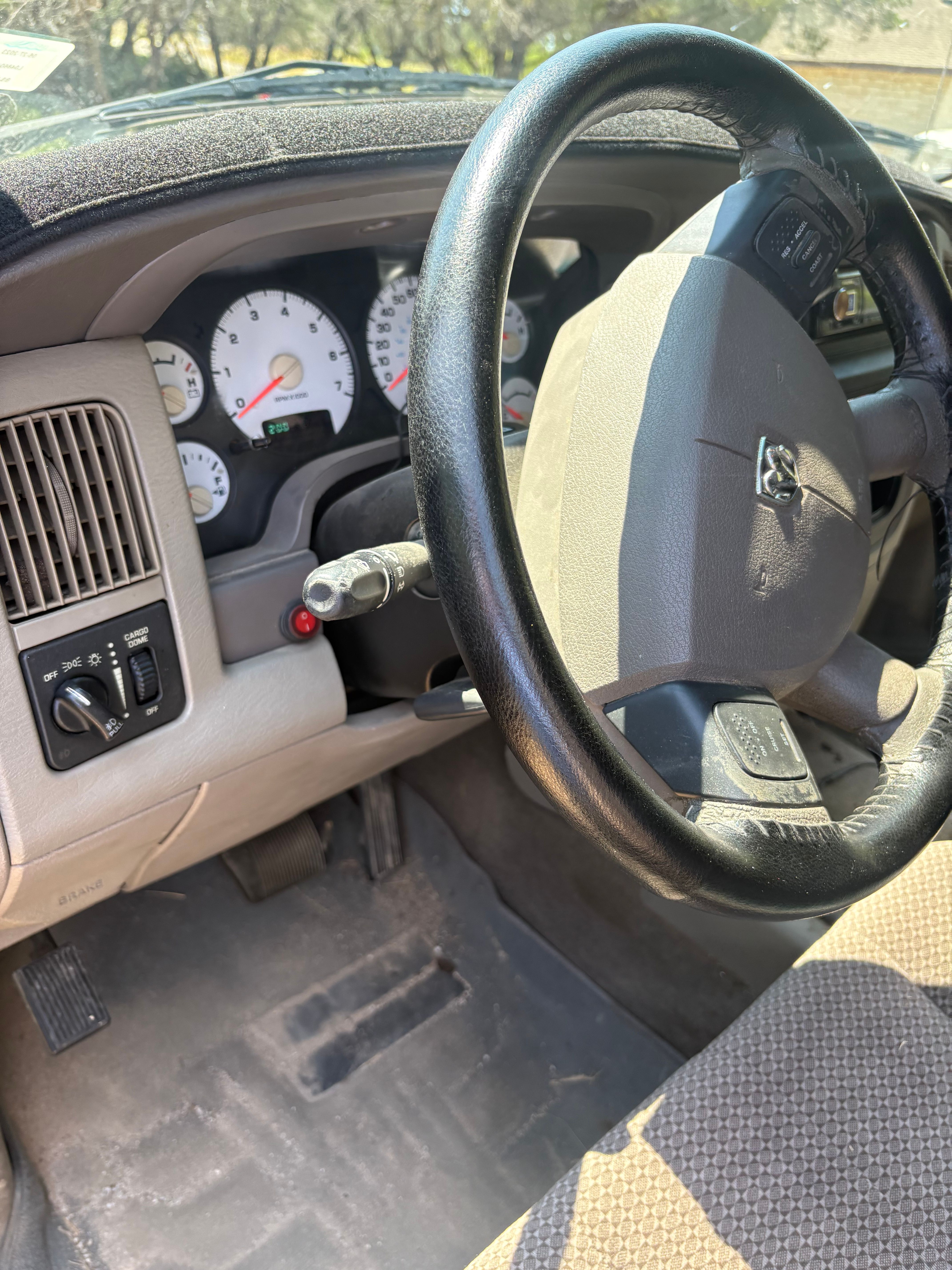 Used 2004 Dodge Ram 1500 Truck SLT w/ Big Horn Quad Cab Value Group AWD/4WD image 12