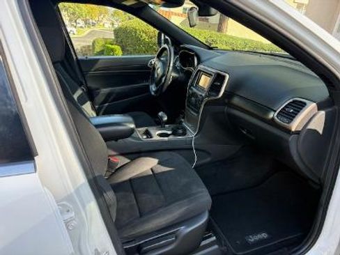 Used 2014 Jeep Grand Cherokee Laredo w/ Quick Order Package 23E image 6