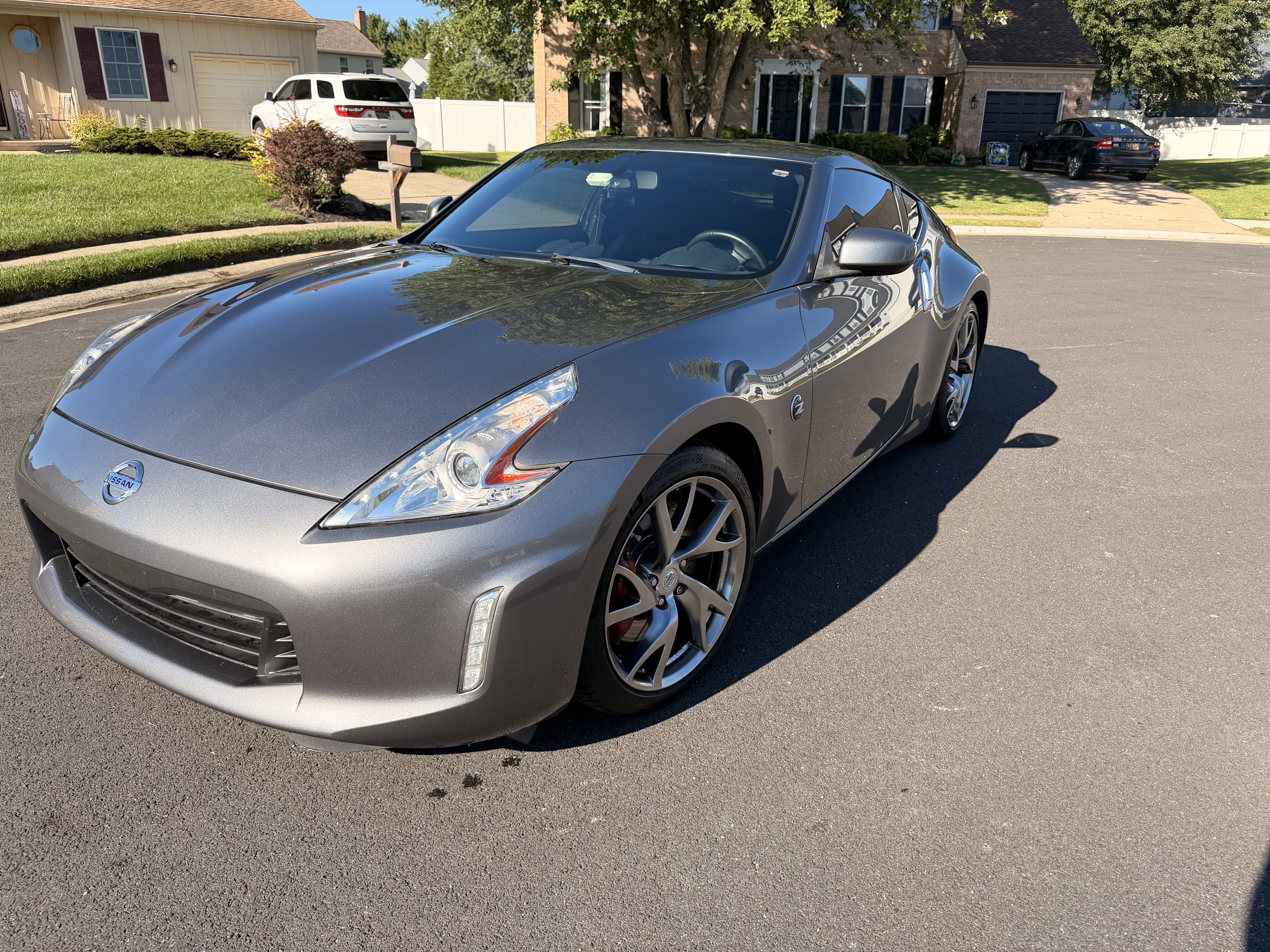 Used 2016 Nissan 370Z Coupe RWD image 1