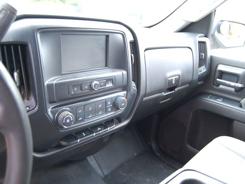 Used 2017 Chevrolet Silverado 1500 W/T w/ WT Convenience Package AWD/4WD image 12