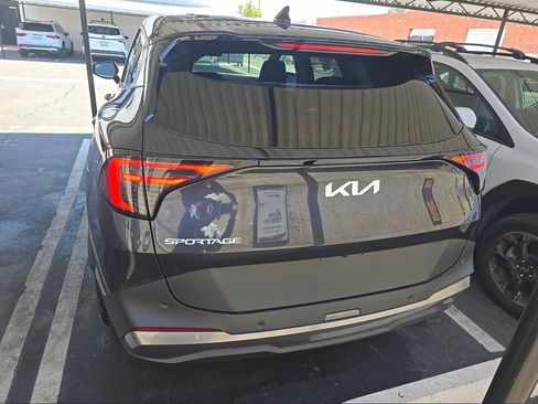 Used 2026 Kia Sportage LX FWD image 6