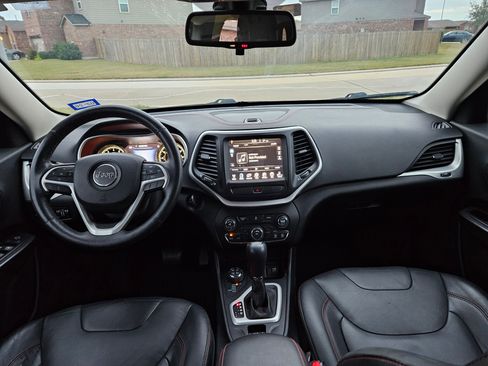 Used 2014 Jeep Cherokee Trailhawk w/ Leather Interior Group image 13