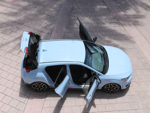 Used 2022 Hyundai Veloster N image 10