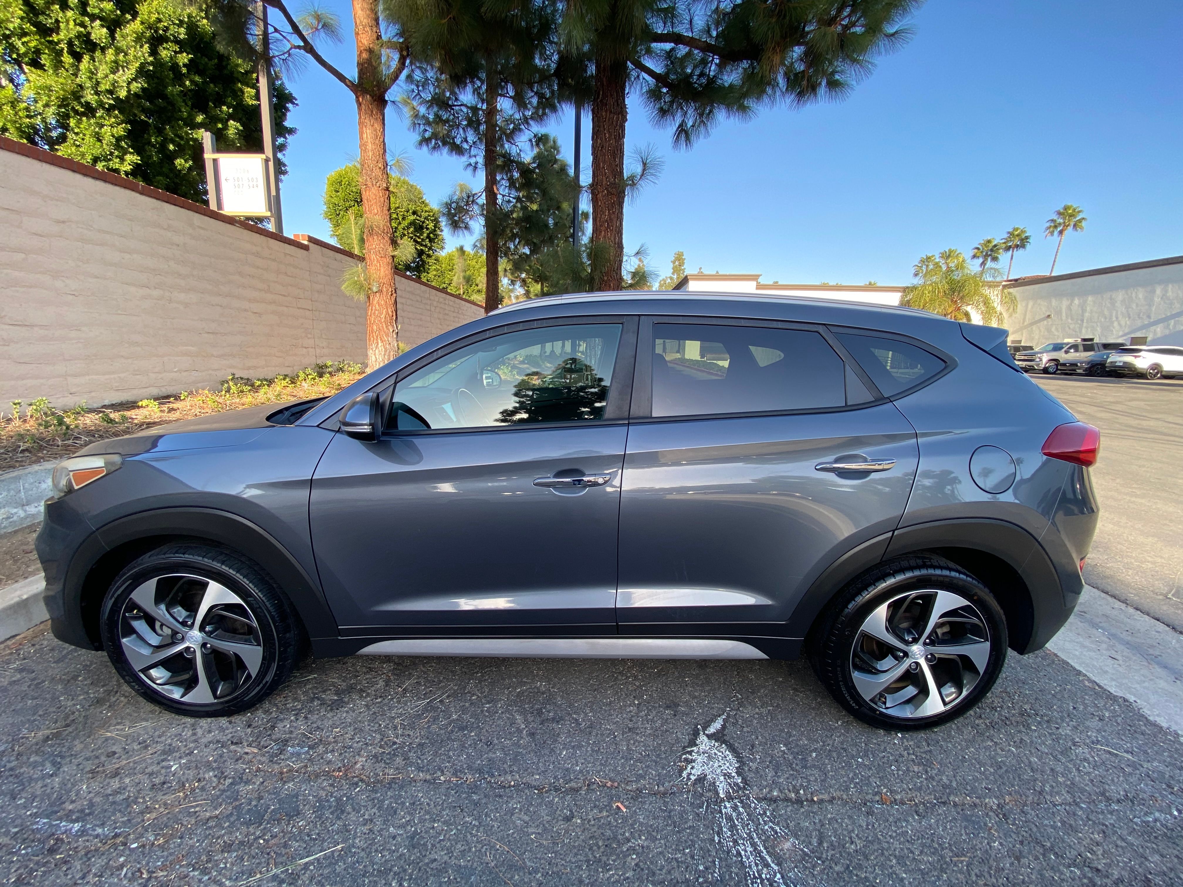 Used 2017 Hyundai Tucson Limited FWD image 1