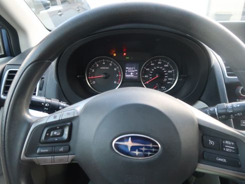 Used 2015 Subaru Crosstrek 2.0i Premium image 32