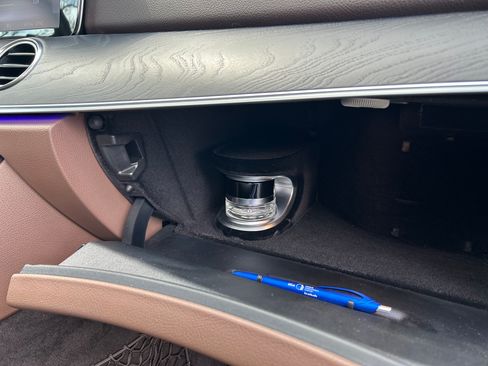 Used 2017 Mercedes-Benz E 400 4MATIC Wagon image 14