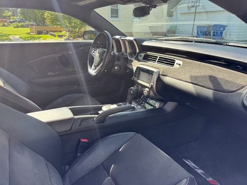 Used 2014 Chevrolet Camaro ZL1 RWD image 19