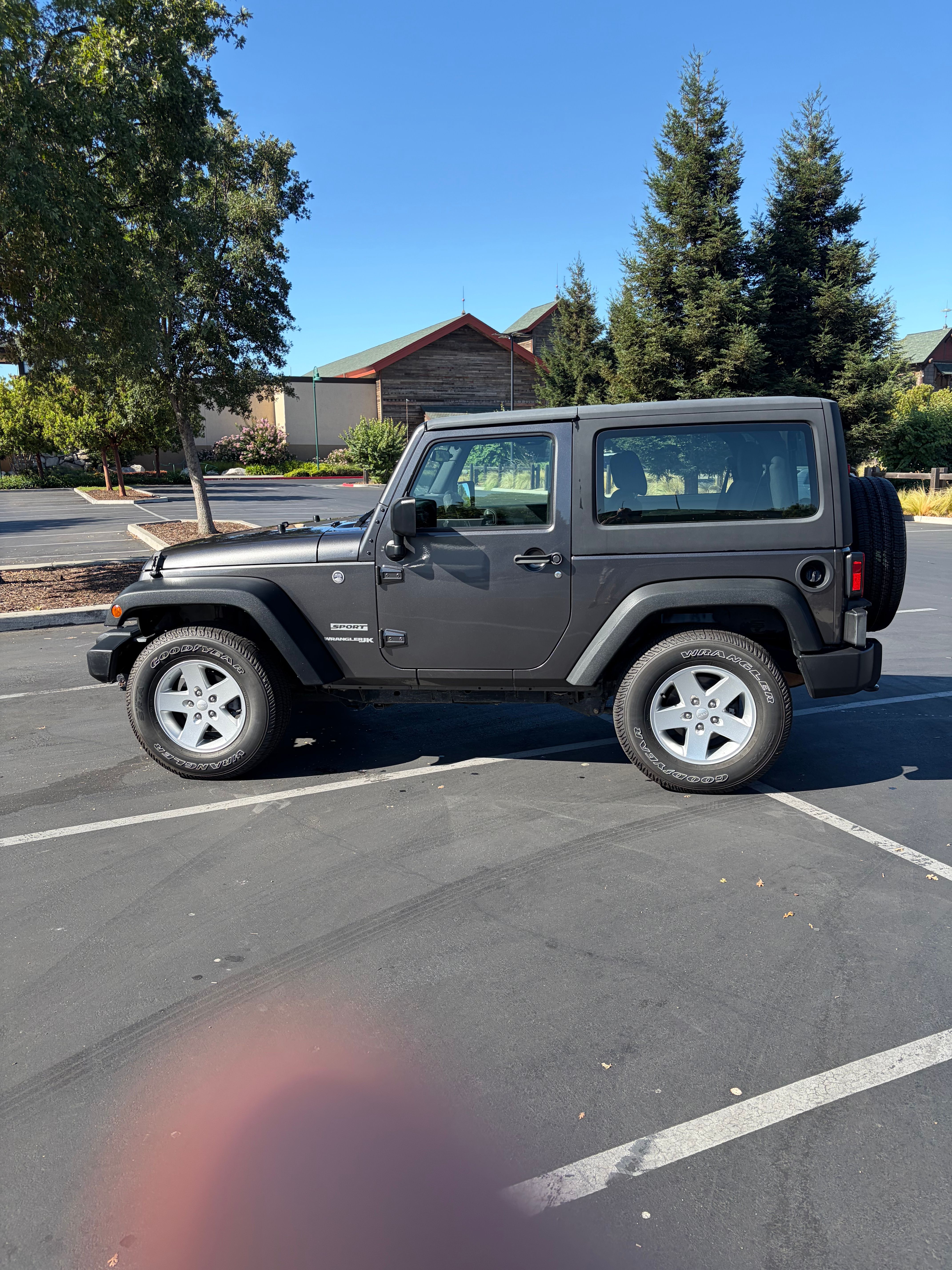 Used 2018 Jeep Wrangler Sport AWD/4WD image 1
