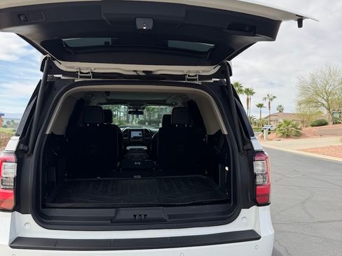 Used 2021 Ford Expedition Platinum image 15