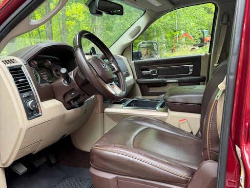 Used 2014 RAM 2500 Longhorn AWD/4WD image 2