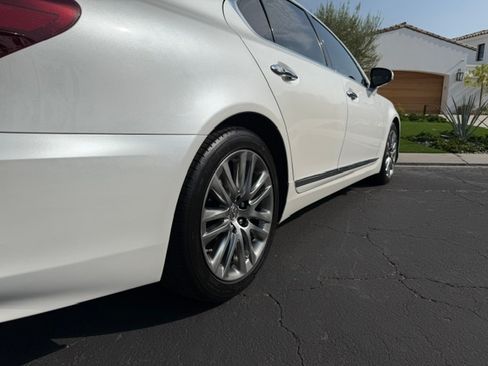 Used 2017 Lexus LS 460 w/ Comfort Package RWD image 31