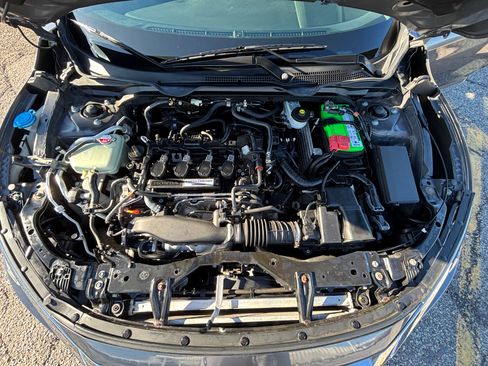 Used 2018 Honda Civic EX-L image 9