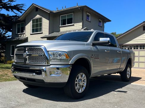 Used 2018 RAM 2500 Laramie w/ Cold Weather Group image 1