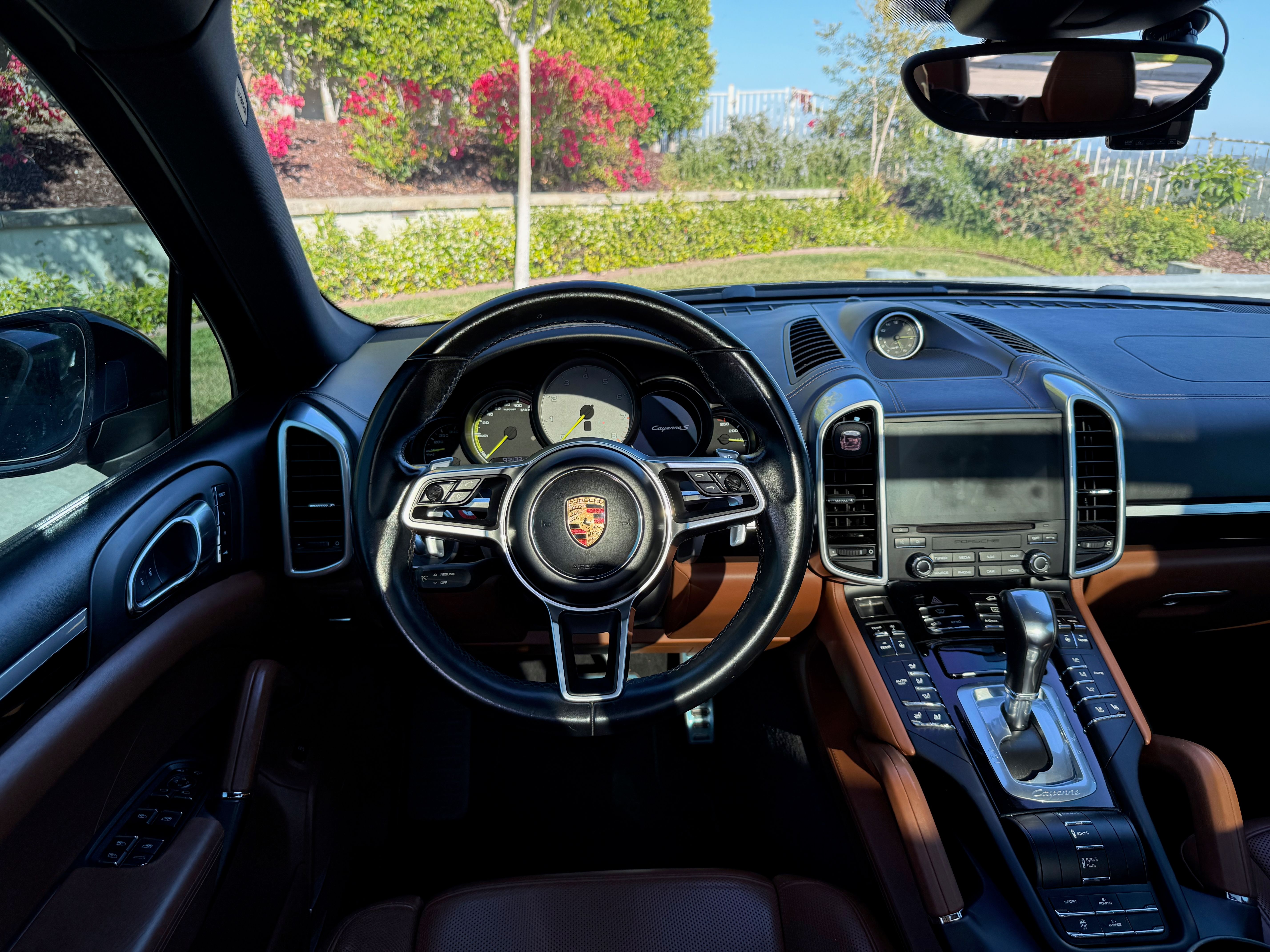 Used 2017 Porsche Cayenne S Platinum AWD/4WD image 12