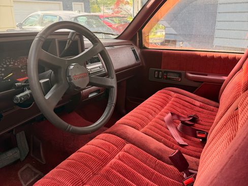 Used 1992 Chevrolet Silverado 1500 2WD Regular Cab image 5