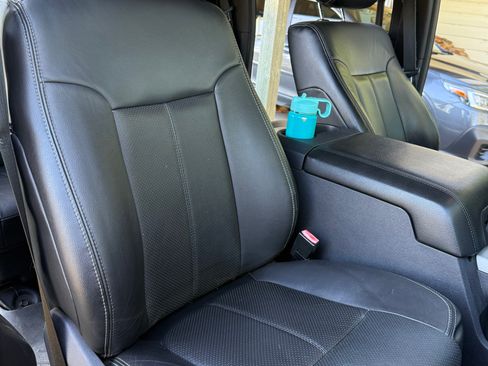 Used 2015 Ford F250 Lariat w/ Lariat Ultimate Package AWD/4WD image 8
