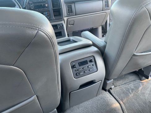 Used 2004 GMC Yukon SLT w/ 1SD Preferred Equipment Group image 10