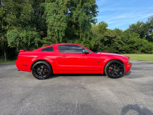 Used 2007 Ford Mustang GT RWD image 2