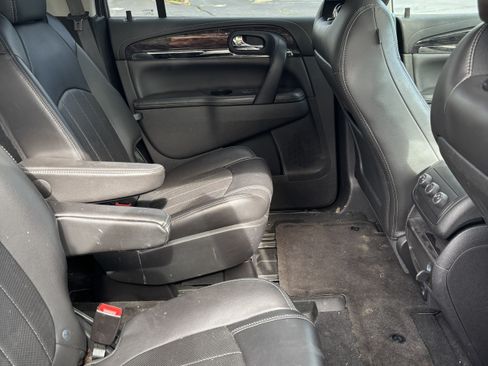 Used 2017 Buick Enclave Leather AWD/4WD image 11