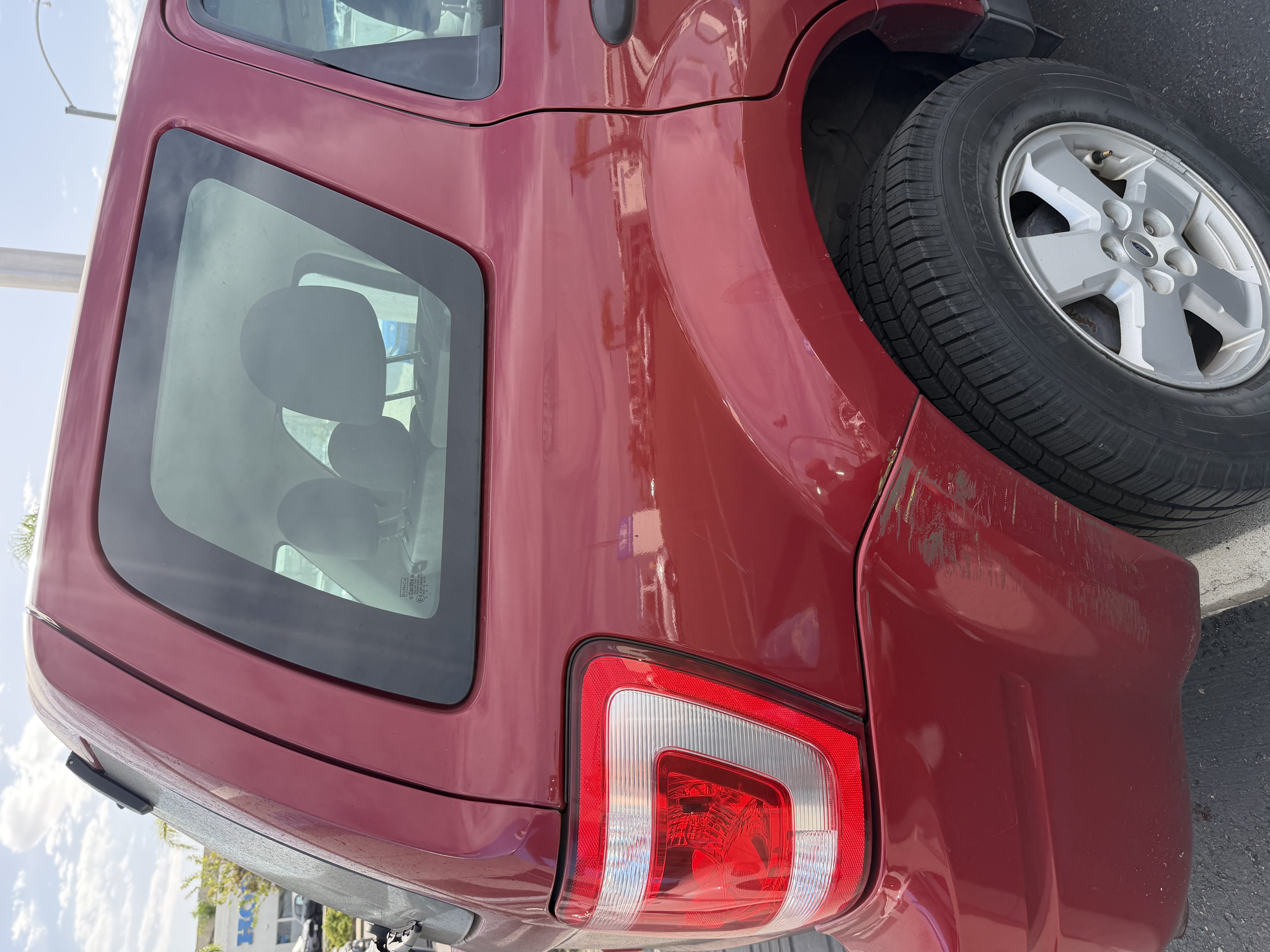 Used 2010 Ford Escape XLS AWD/4WD image 25