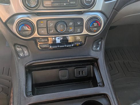 Used 2015 Chevrolet Suburban LTZ image 9