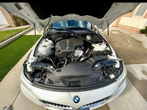 Used 2015 BMW Z4 sDrive28i image 10