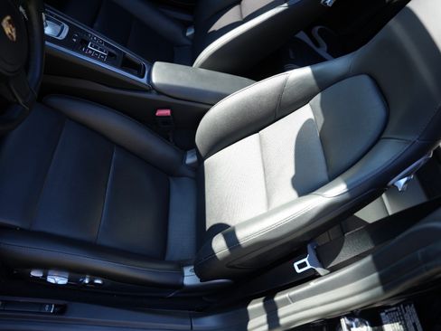 Used 2014 Porsche 911 Carrera S image 10