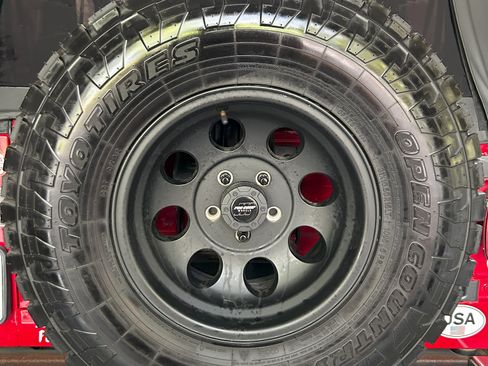 Used 2005 Jeep Wrangler X w/ Rocky Mountain Edition Group image 10