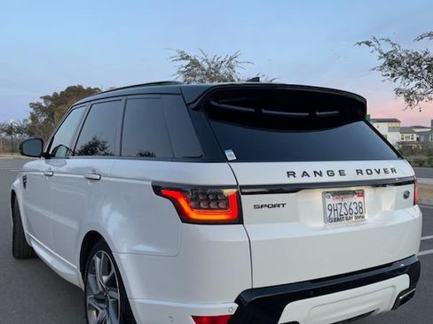 Used 2018 Land Rover Range Rover Sport HSE Dynamic image 10