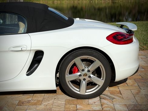 Used 2015 Porsche Boxster S image 24