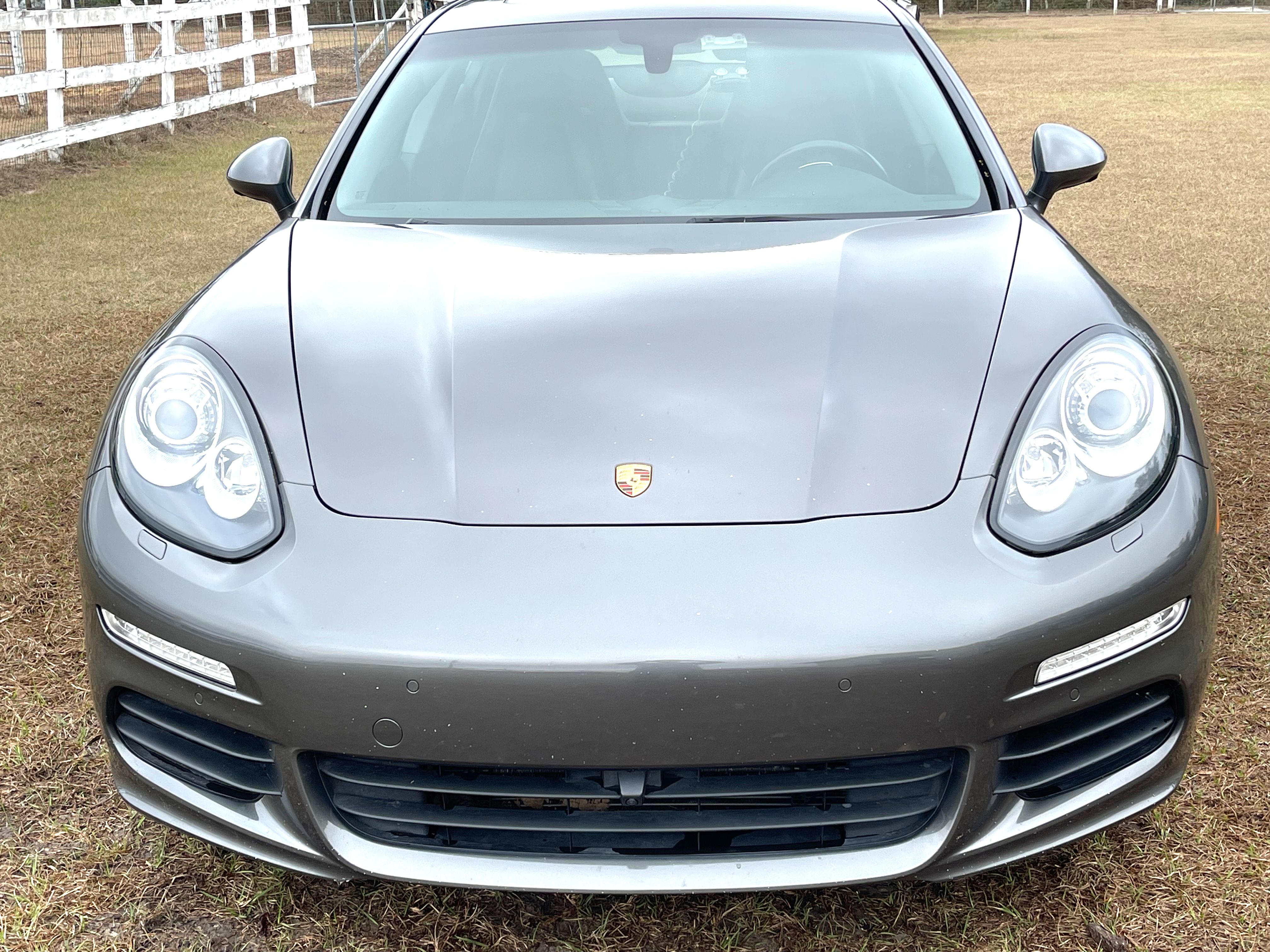 Used 2016 Porsche Panamera image 1