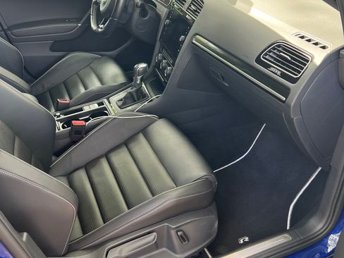 Used 2019 Volkswagen Golf R 4-Door AWD/4WD image 26