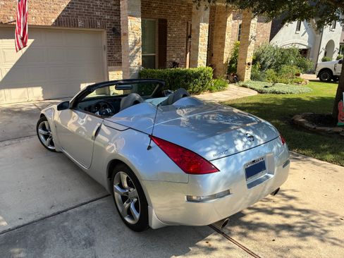 Used 2006 Nissan 350Z Touring image 5