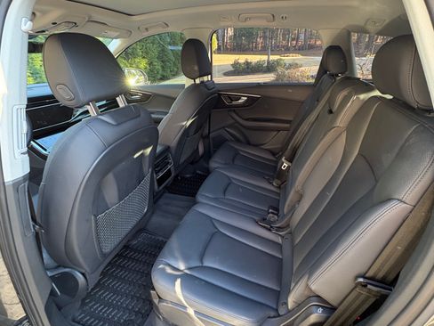 Used 2023 Audi Q7 3.0T Prestige w/ Prestige Package image 8