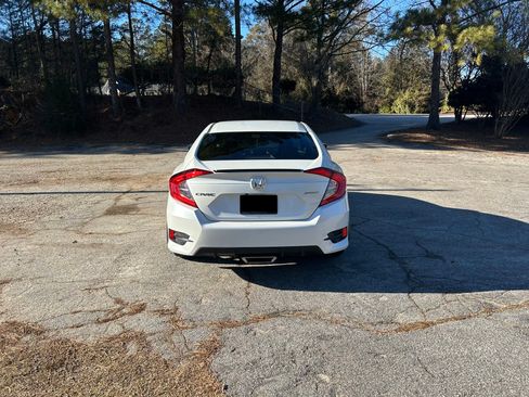 Used 2020 Honda Civic Sport image 6