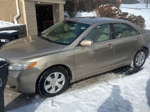 Used 2007 Toyota Camry SE image 1
