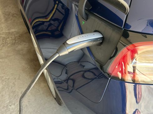 Used 2018 Tesla Model 3 Long Range image 27