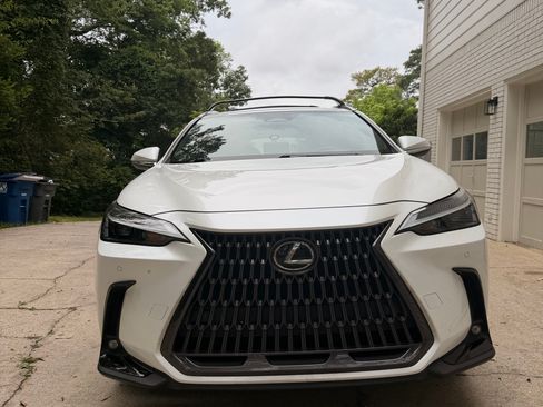 Used 2022 Lexus NX 350 AWD image 9