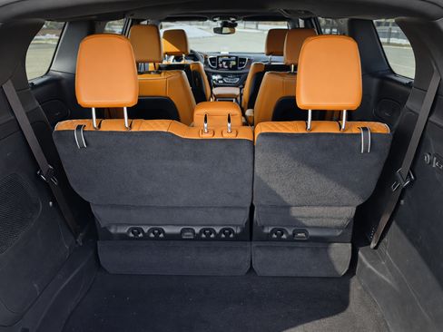 Used 2021 Chrysler Pacifica Pinnacle image 21