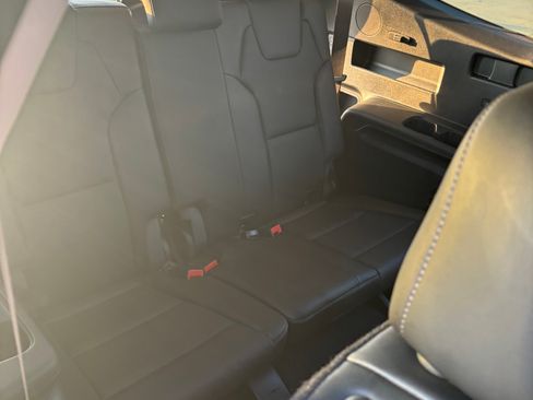 Used 2025 Kia Telluride LX image 27