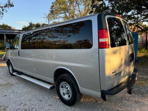 Used 2012 Chevrolet Express 3500 LT w/ LT Preferred Equipment Group image 10