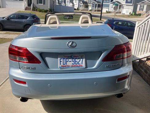 Used 2010 Lexus IS 350C image 8