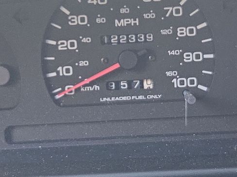 Used 1995 Nissan Pickup XE image 13