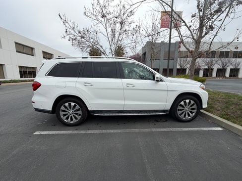 Used 2017 Mercedes-Benz GLS 450 4MATIC image 9