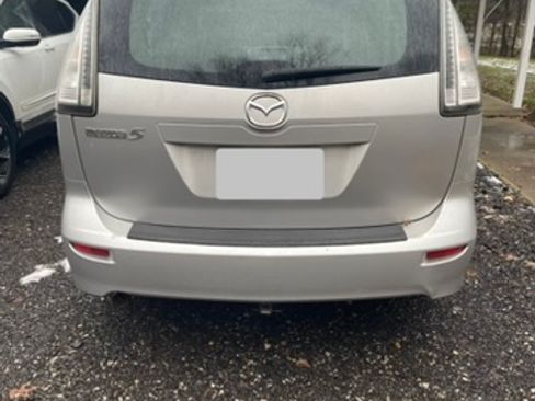 Used 2009 MAZDA MAZDA5 Touring image 10